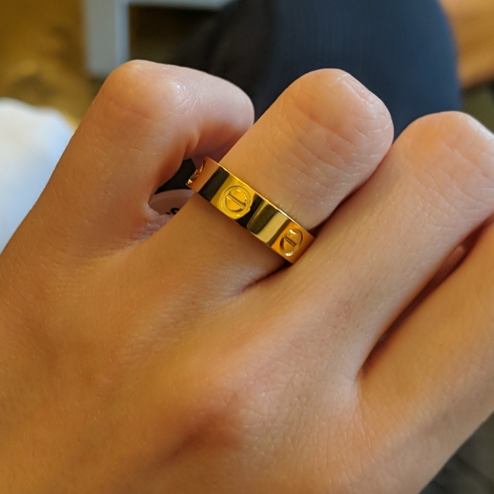 Gold ring size 5